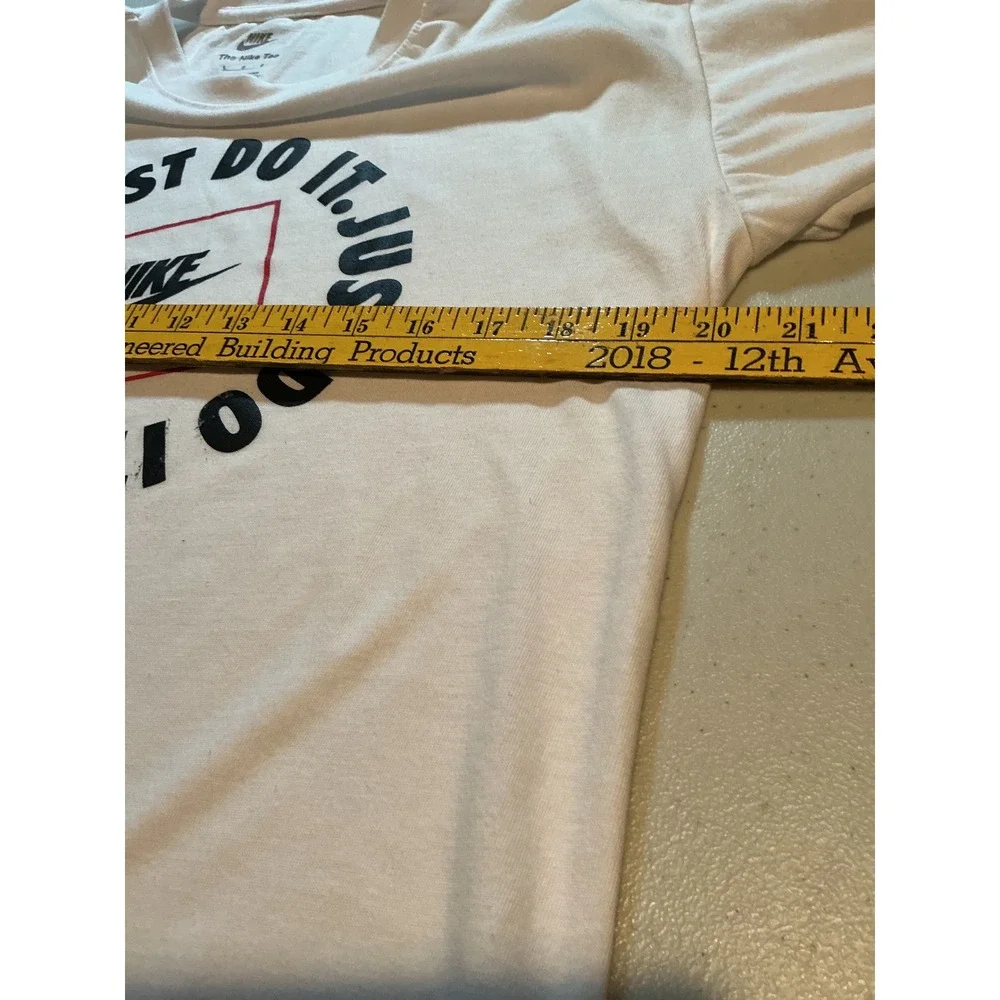 Nike graphic shirts